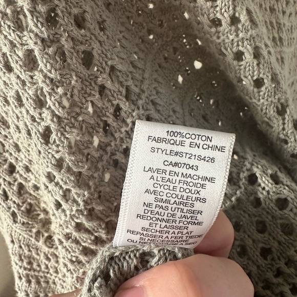 Anthropology Moon & Madison Light Gray Knit Top - Picture 9 of 9